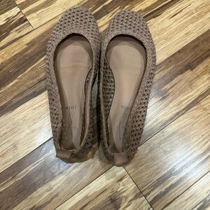 Joie flats- basket weave. Versatile and comfortable flats!